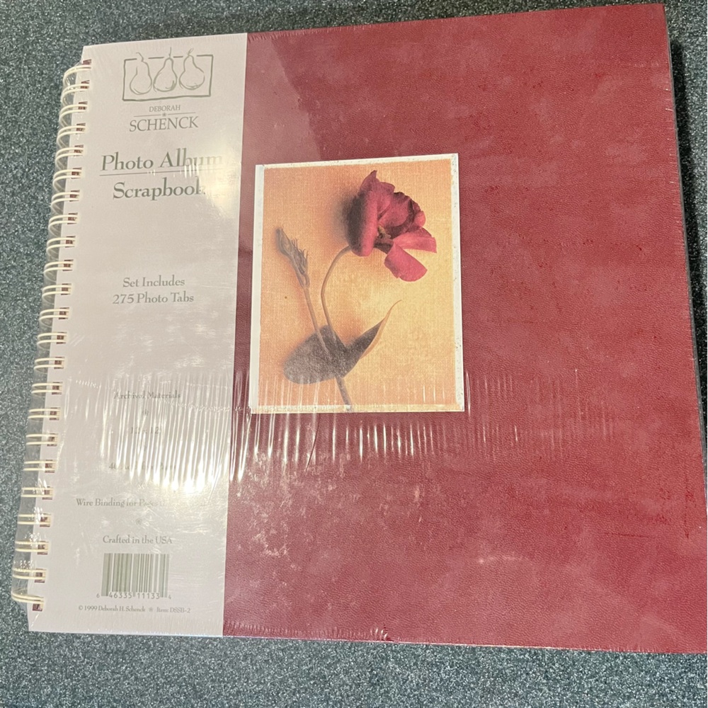 New sealed Deborah Schenck Photo Album/ Scrapbook 12x12 -275 photo tabs